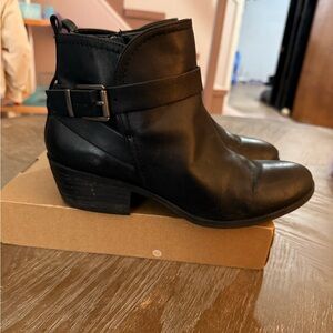 Vince Camuto Black Ankle Booties with Chunky Heel
